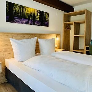 Standard Zimmer mit Kingsize-Bett